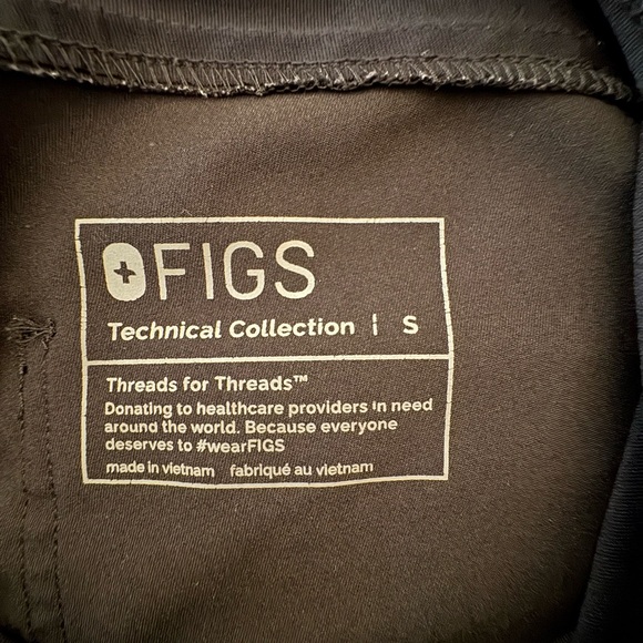 FIGS Women's Maternity Yola scrub pants- Black, Navy blue, and Burgundy - Picture 5 of 5